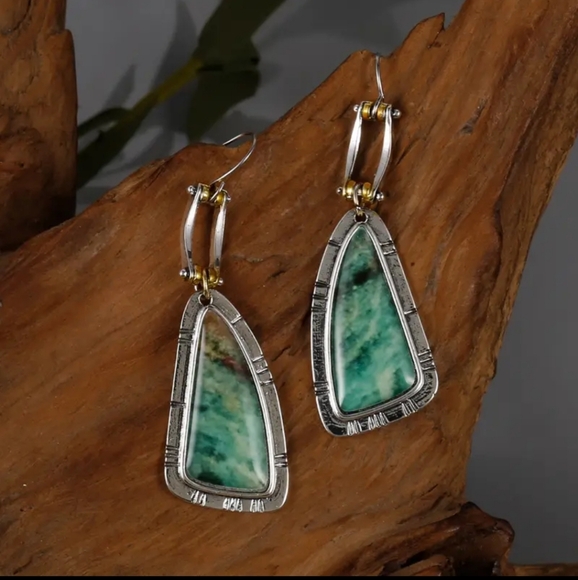 Vintage Asymmetric Two Tone Drop Dangle Earrings Punk Style. - Picture 3 of 6